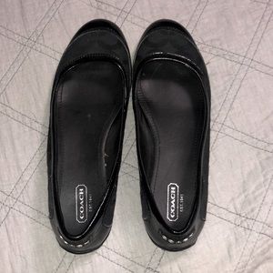 Good condition authentic Signature Coach black flats size 8